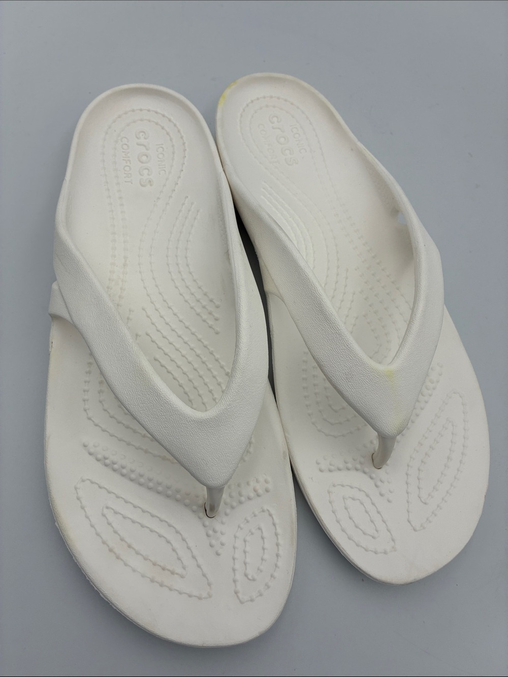 CROCS White Women's Size 8 Thong Flip Flop Sandals